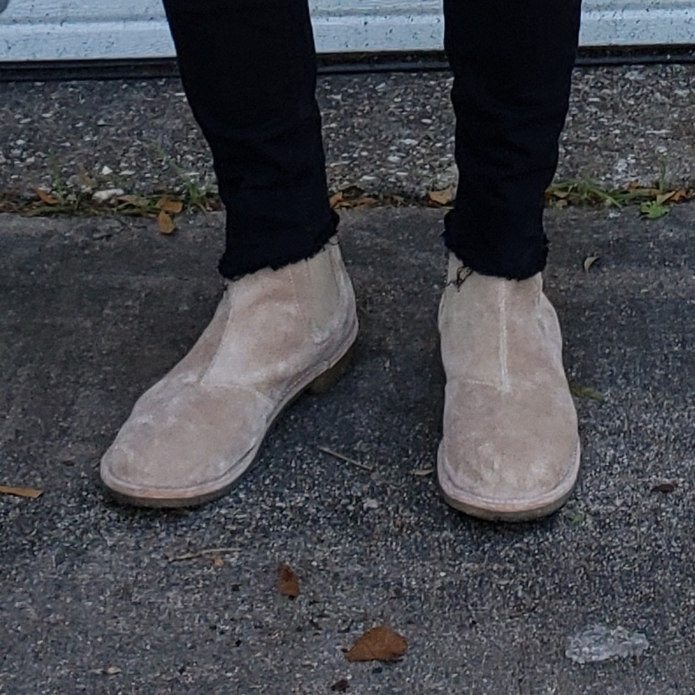 Tan suede chelsea boots.